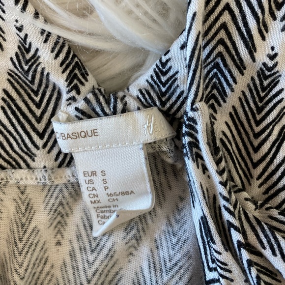 H&M patterned soft romper - Picture 7 of 10